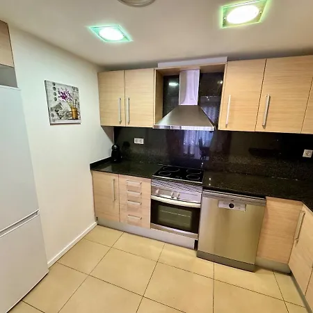 In With Pool And Parking Apartamento Lloret de Mar