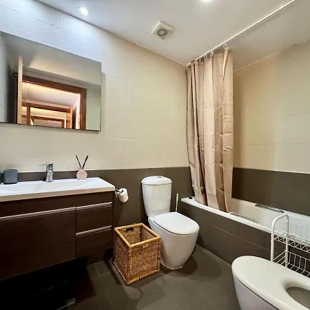 In With Pool And Parking Apartment *
