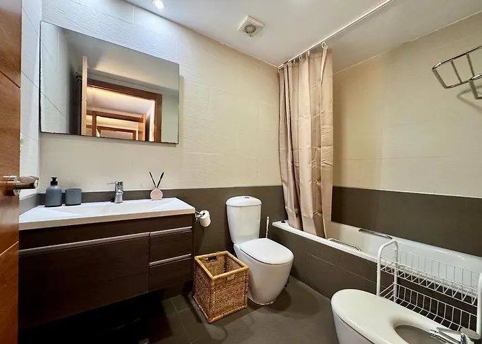 In With Pool And Parking Apartman *