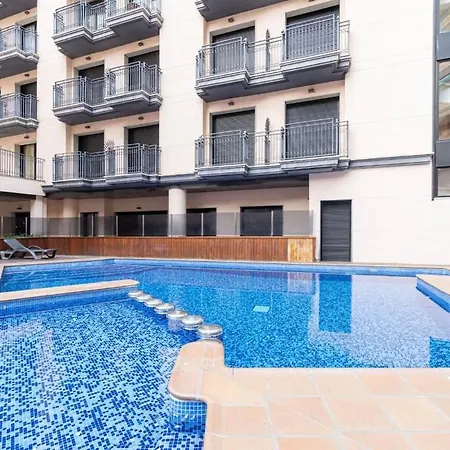 In With Pool And Parking Apartament Lloret de Mar