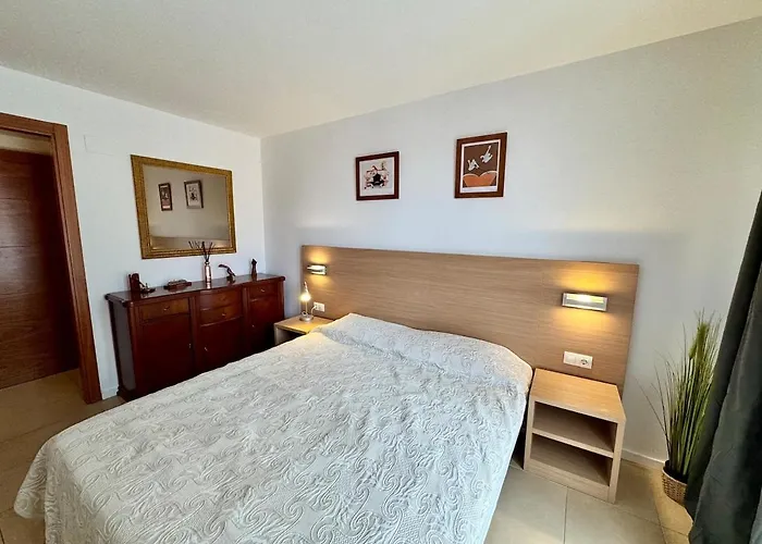 In With Pool And Parking *